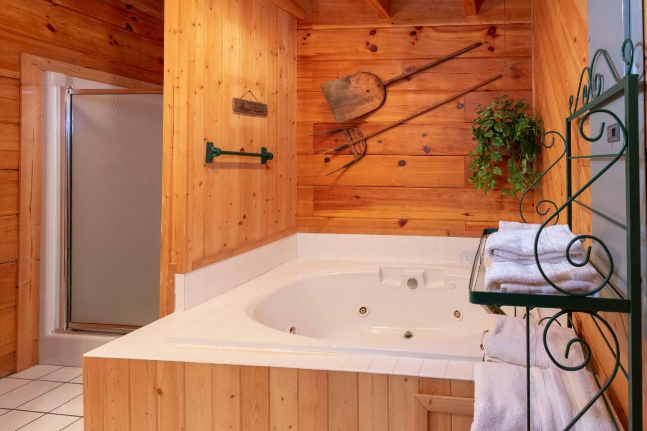 Creekside Bunkhouse Villa Whittier Ngoại thất bức ảnh